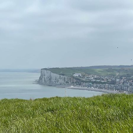 Caprices De Mer Appartement Avec Grand Balcon Et Vue A 300 M Plage, Apercu Mer, Lit Queen Size, Mers Les Bains Le Treport , Petit Dejeuner En Option, 2 Velos Fournis Luaran gambar